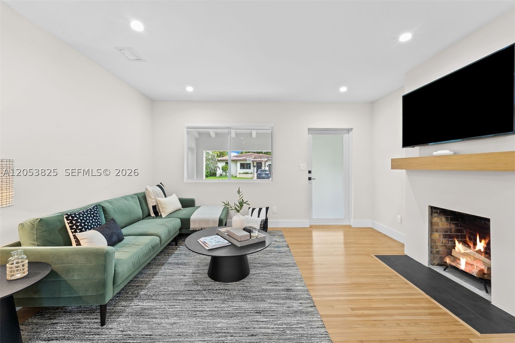 829 Granada Groves Ct
