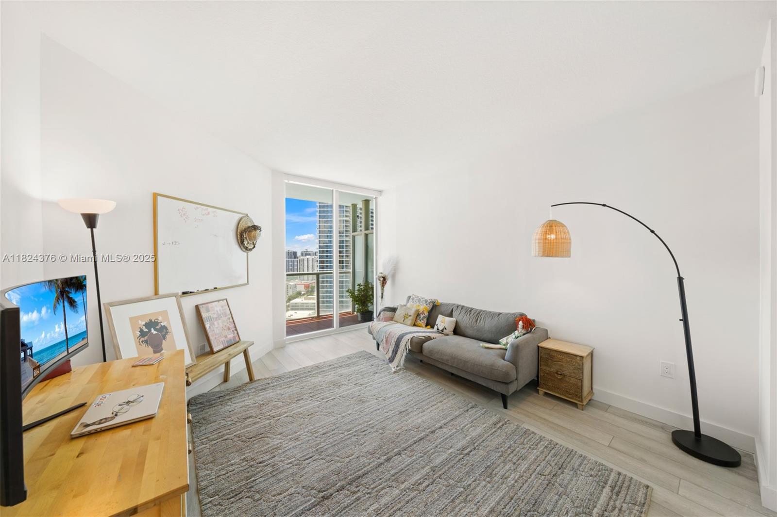 QUANTUM ON THE BAY CONDO - Residential