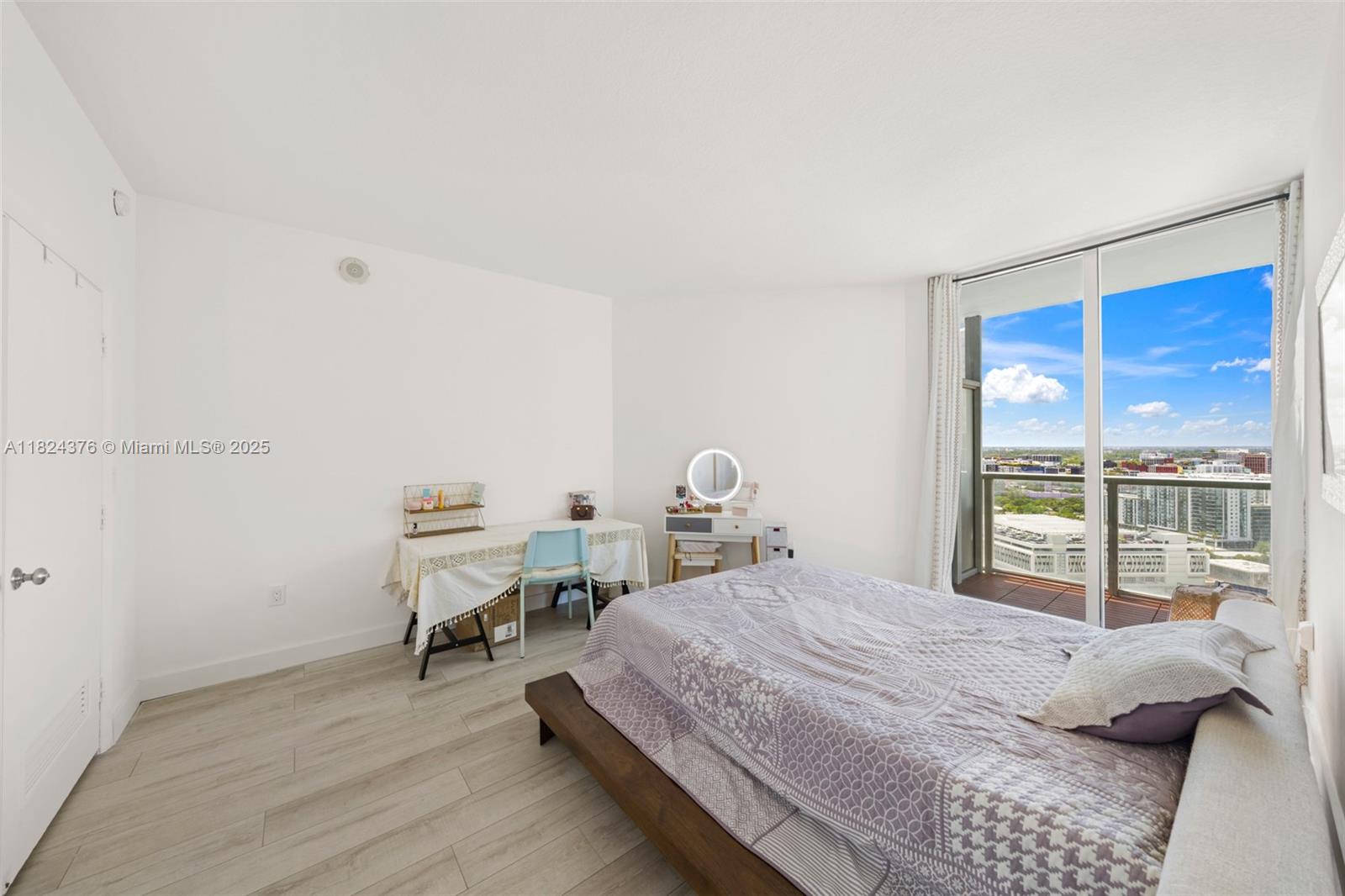 QUANTUM ON THE BAY CONDO - Residential