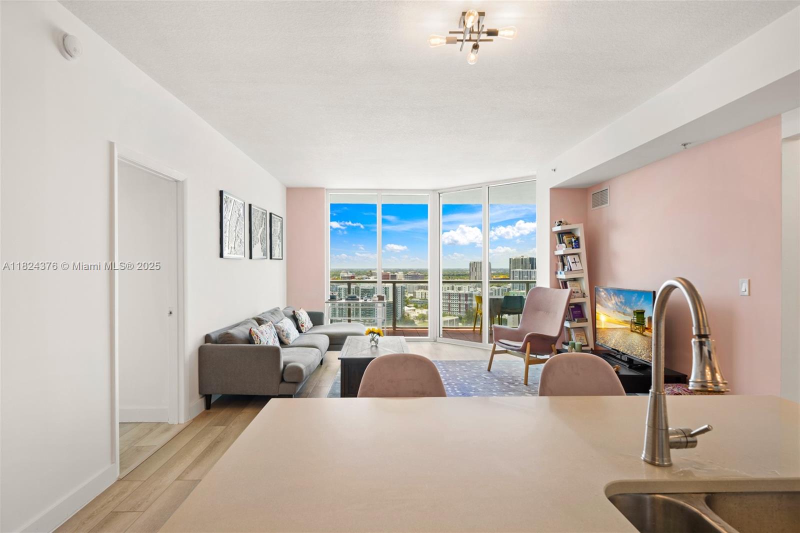 QUANTUM ON THE BAY CONDO - Residential