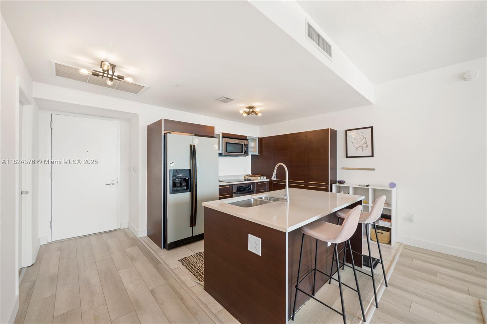 1900 N Bayshore Dr 2514