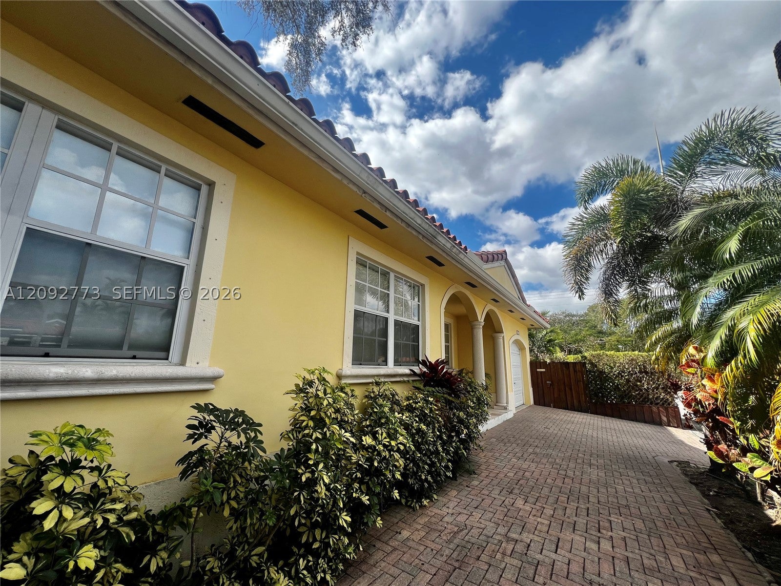 2301 SW 22nd Ave
