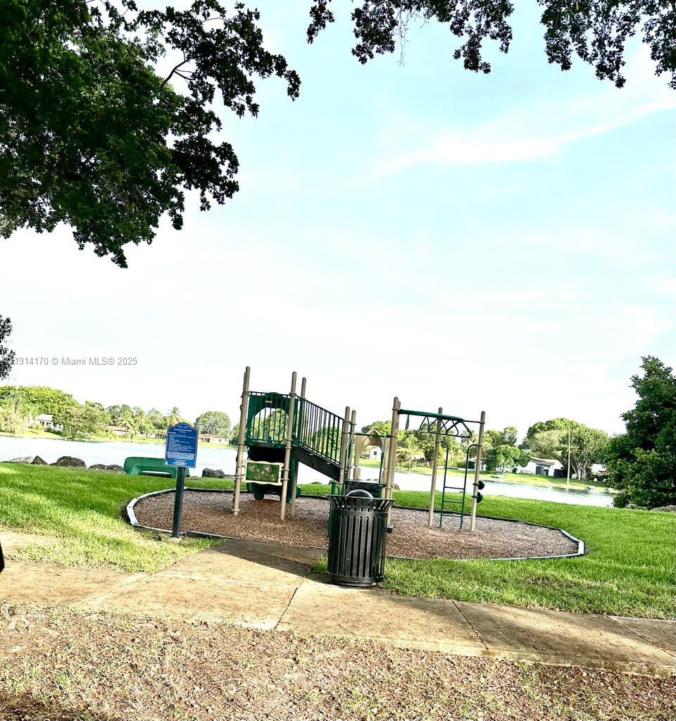 MIAMI LAKES GOLF COURSE V - Residential Lease