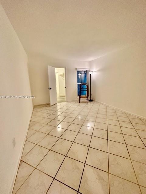 MIAMI LAKES GOLF COURSE V - Residential Lease