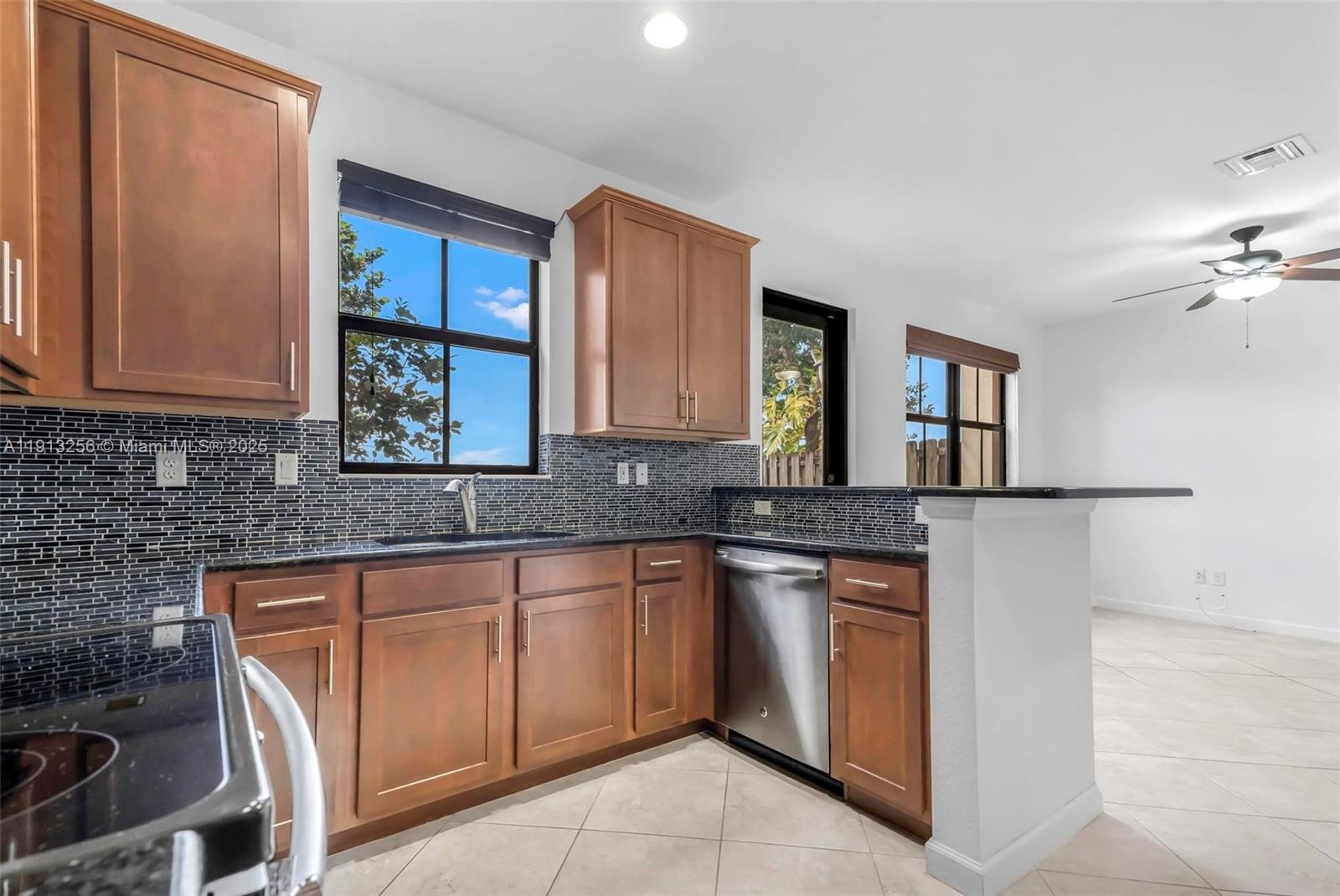 DEBUYS PLAT - Residential Lease