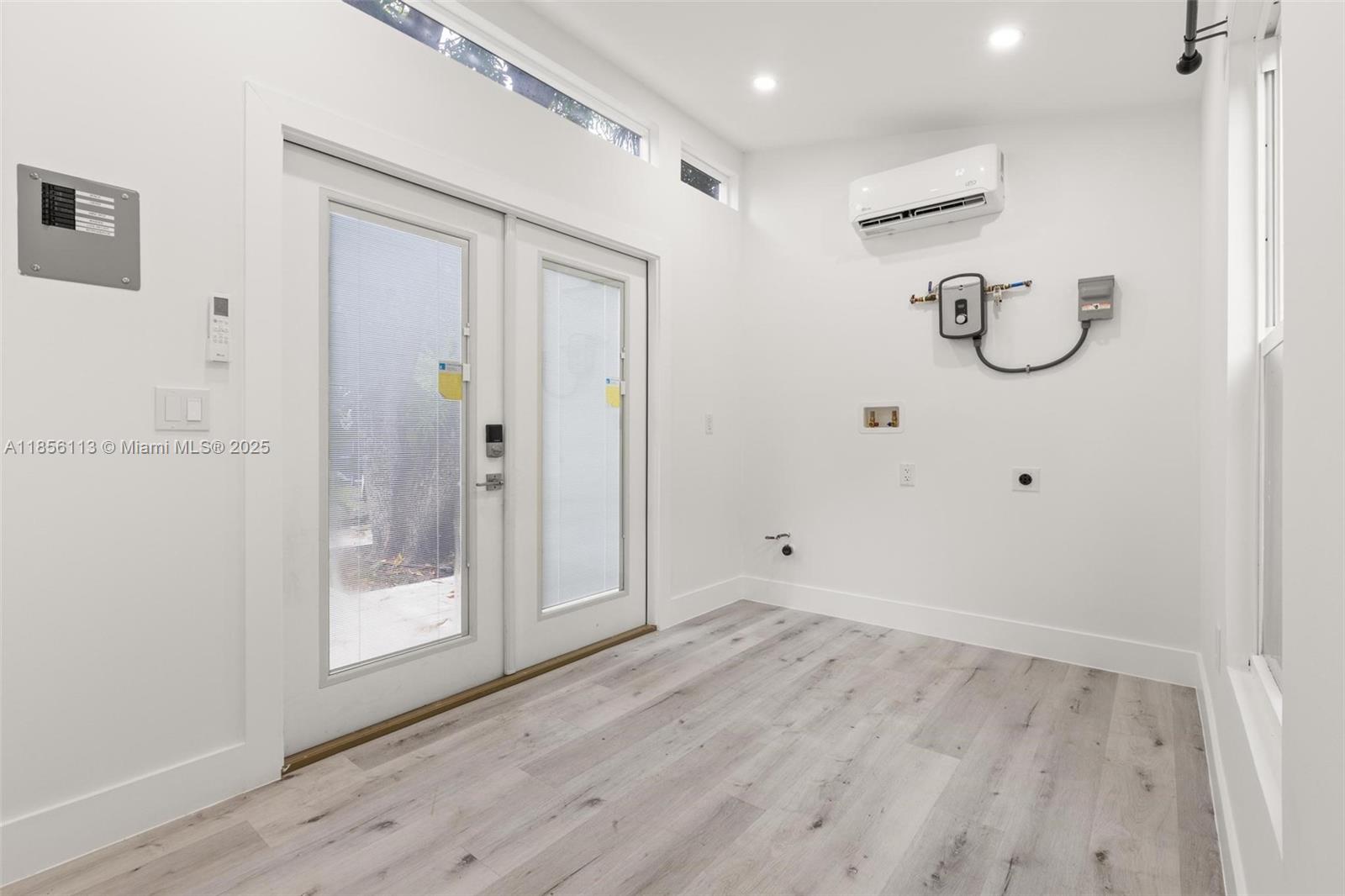 IRONS MANOR 2ND ADDN - Residential Lease