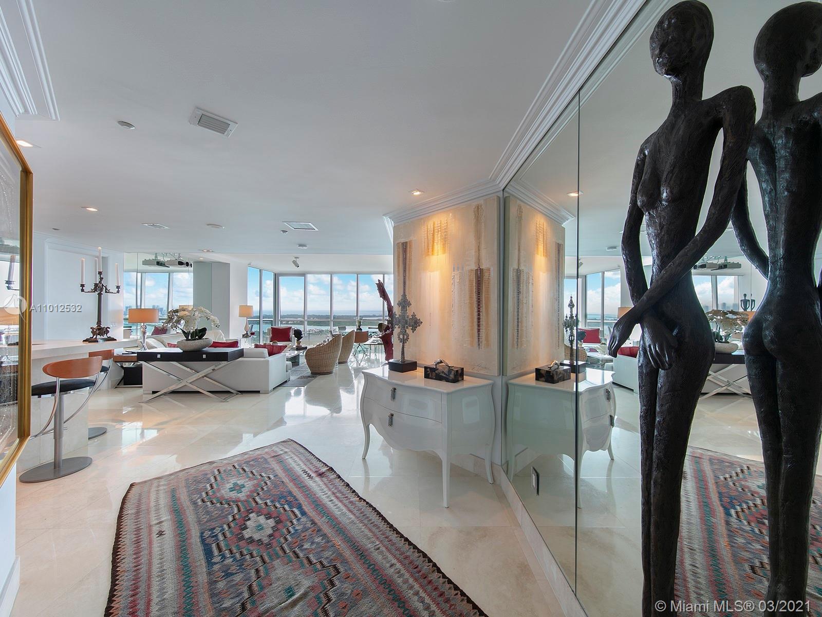 CONTINUUM SOUTH TOWER - Residential