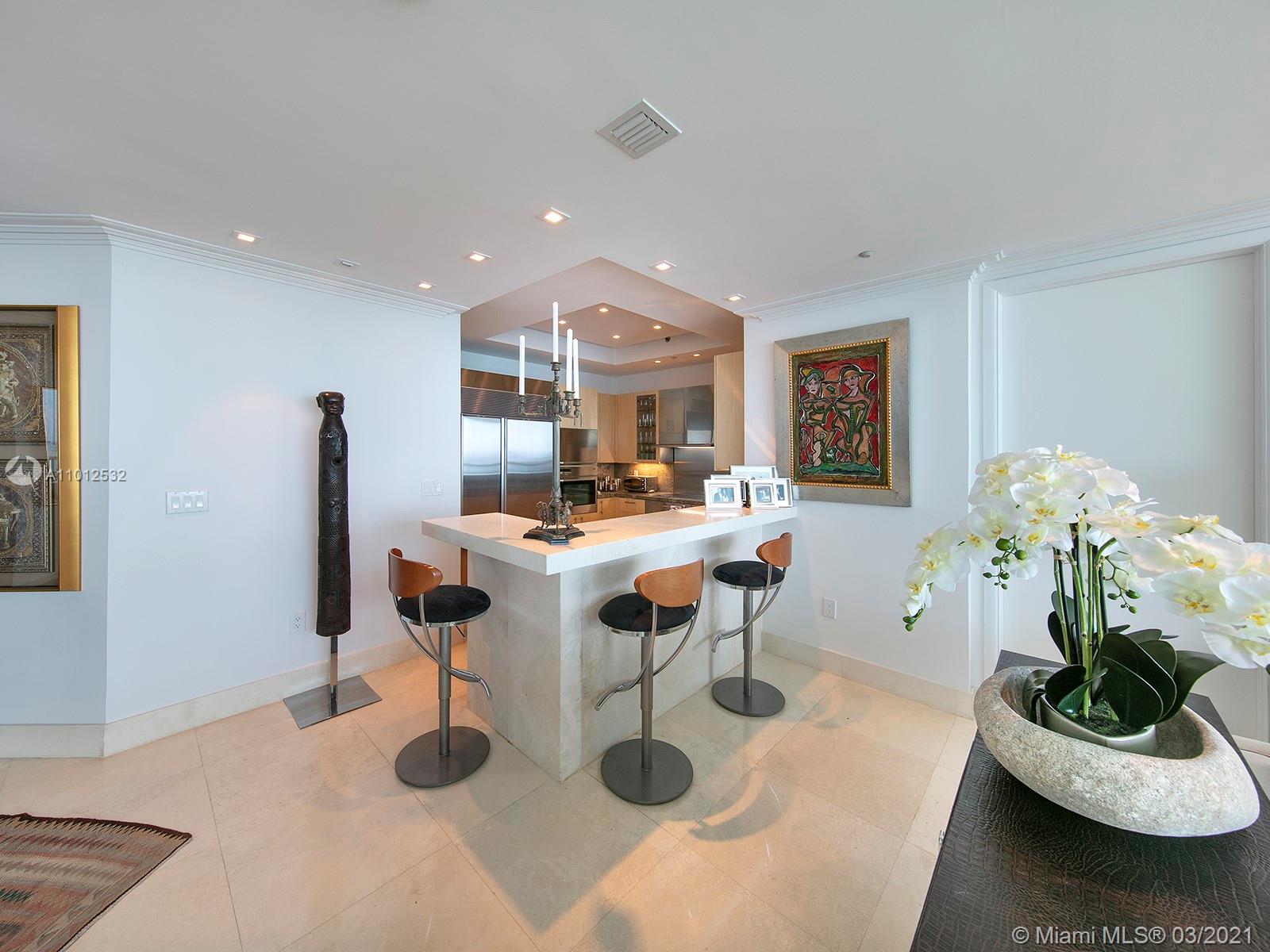 CONTINUUM SOUTH TOWER - Residential