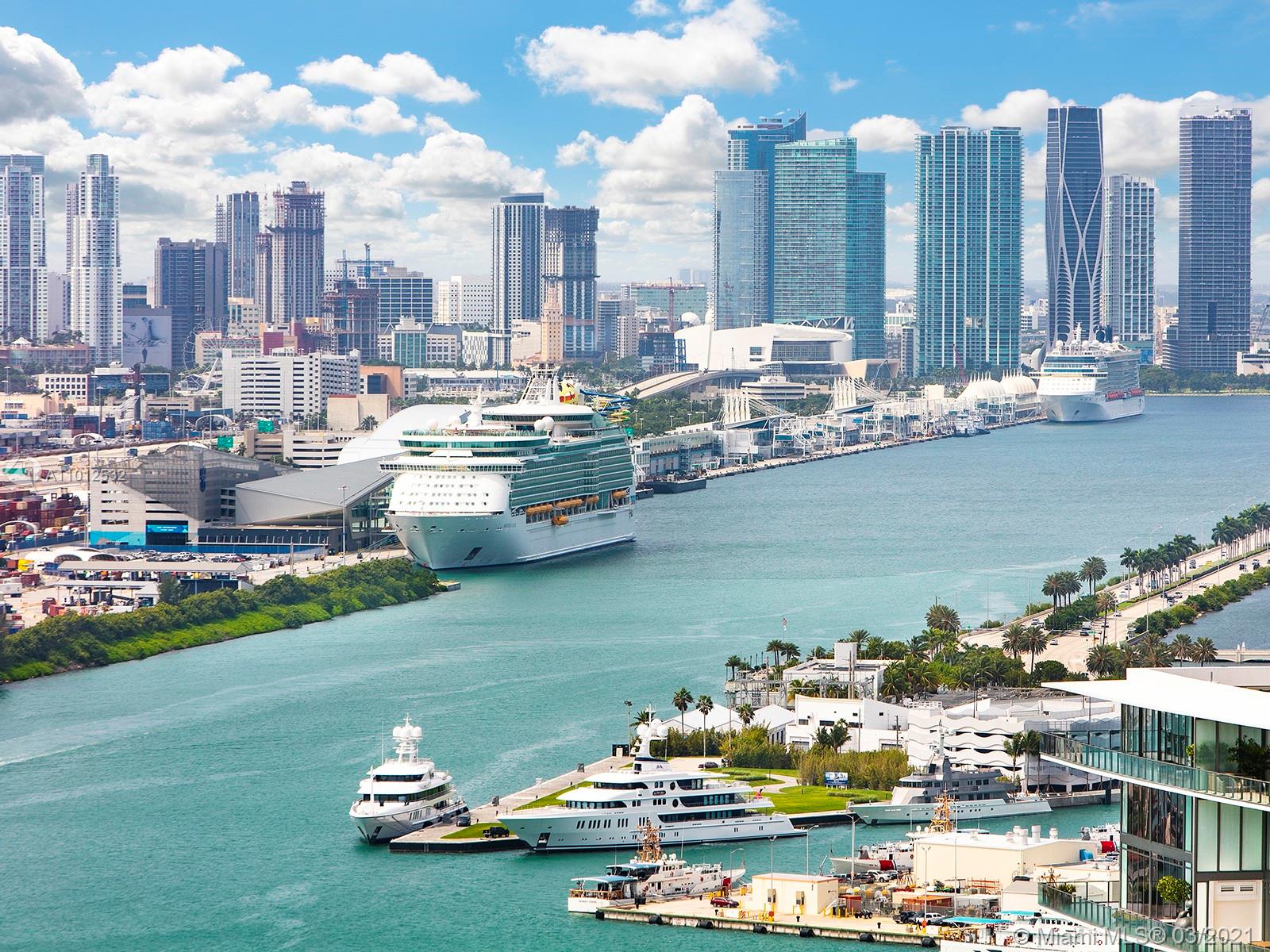 CONTINUUM SOUTH TOWER - Residential