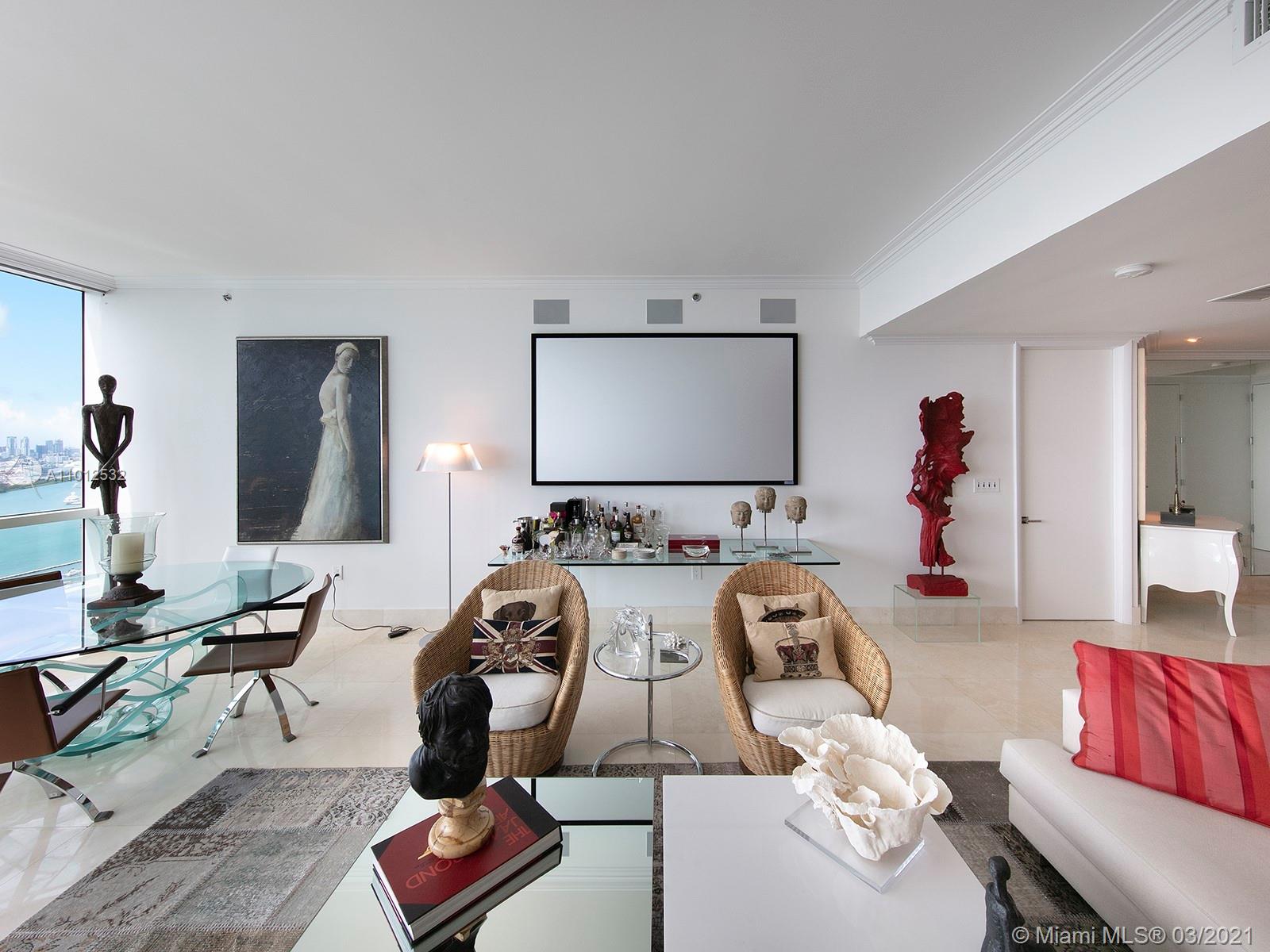 CONTINUUM SOUTH TOWER - Residential