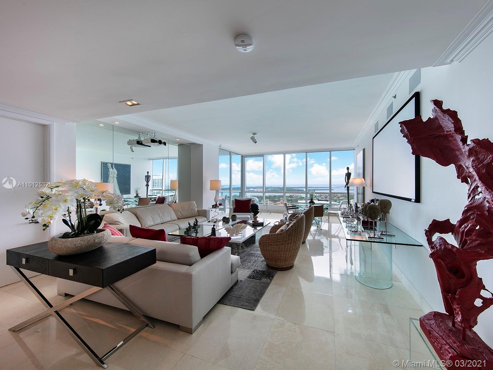 CONTINUUM SOUTH TOWER - Residential