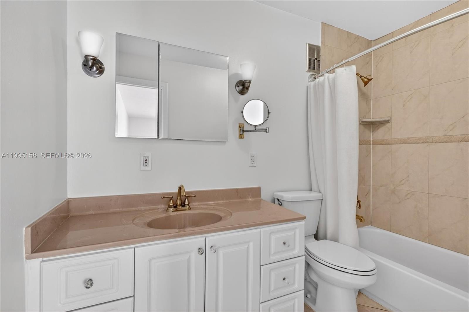 HILLTOP CONDO - Residential