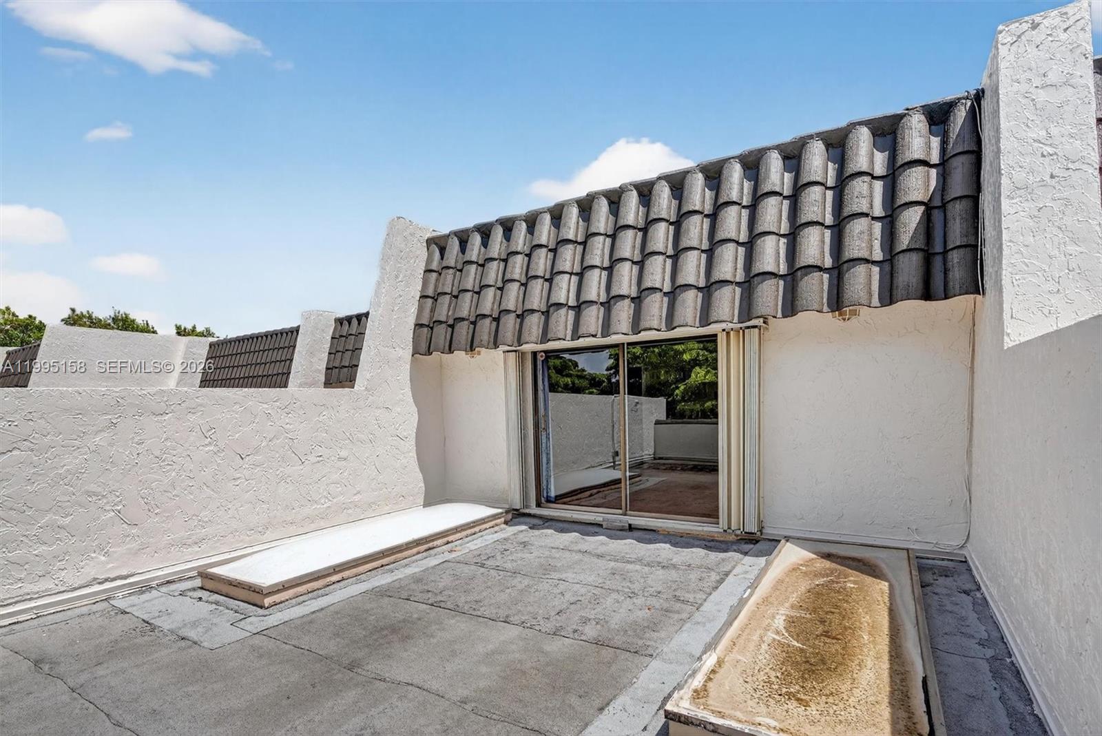 HILLTOP CONDO - Residential