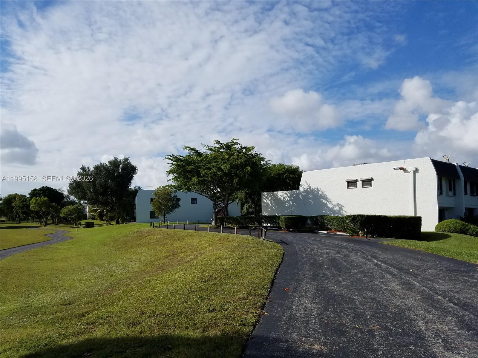HILLTOP CONDO - Residential