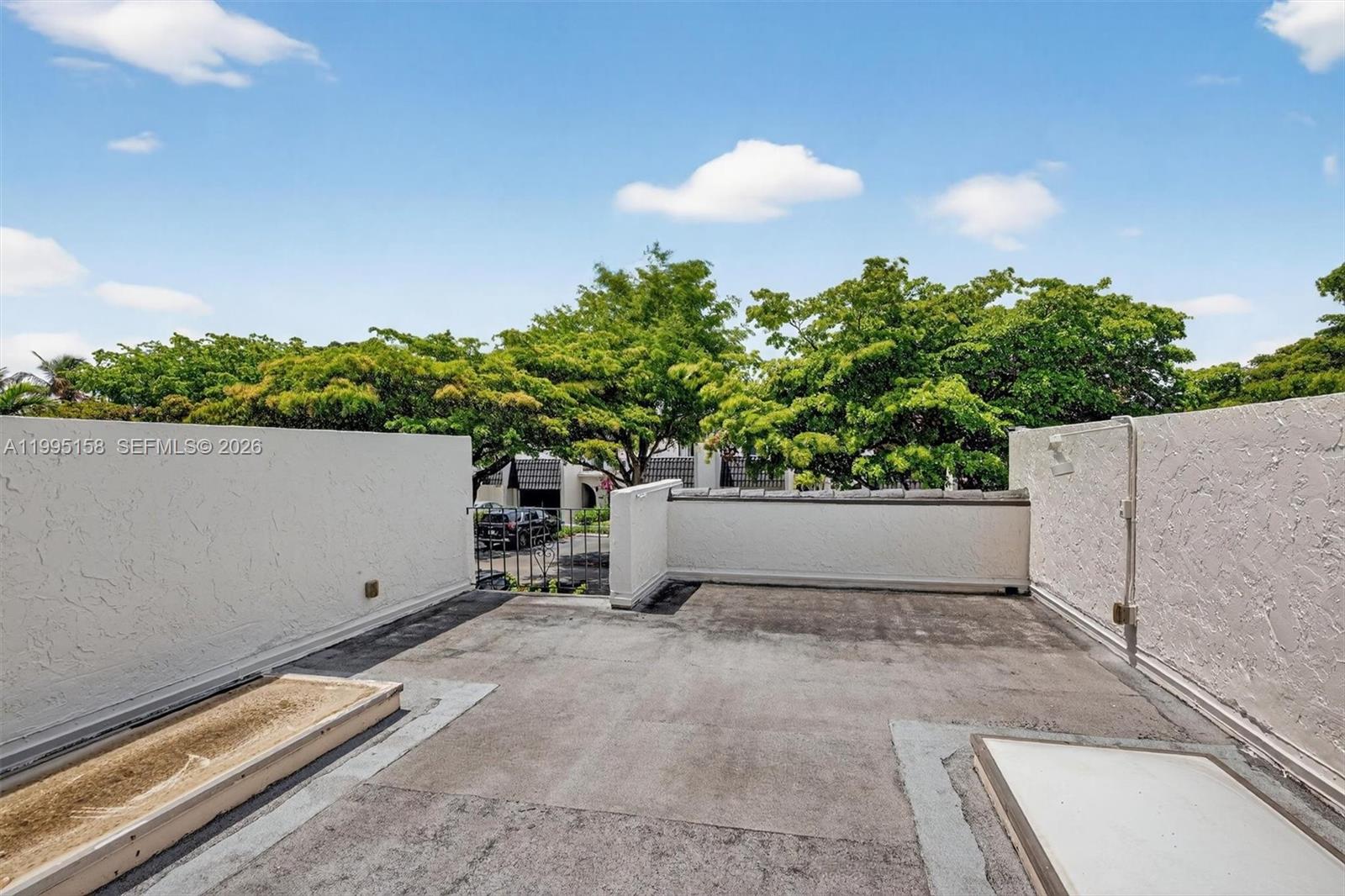 HILLTOP CONDO - Residential