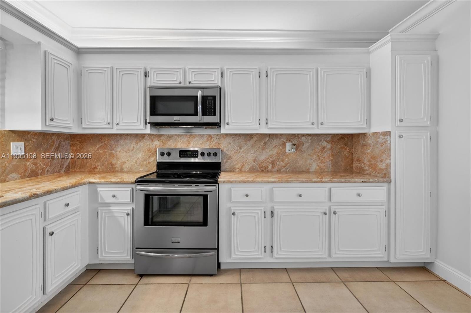 HILLTOP CONDO - Residential