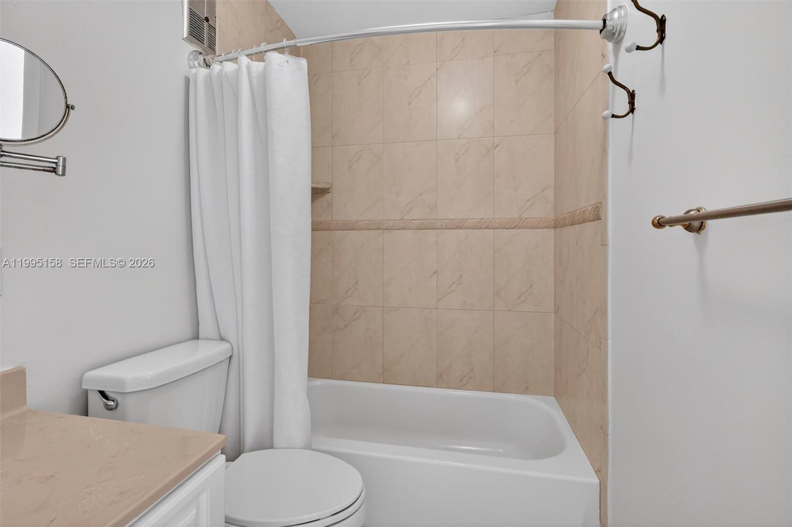 HILLTOP CONDO - Residential