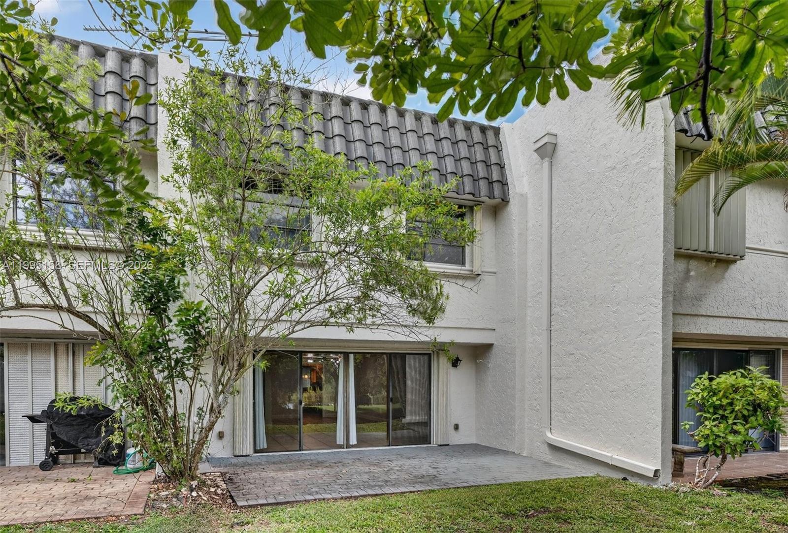 HILLTOP CONDO - Residential