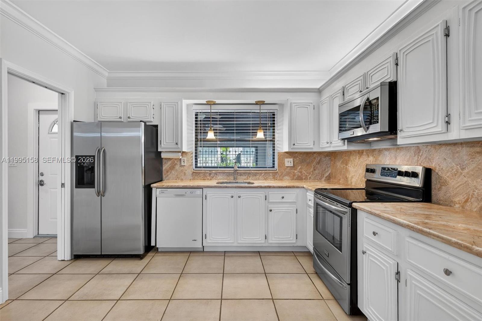 HILLTOP CONDO - Residential