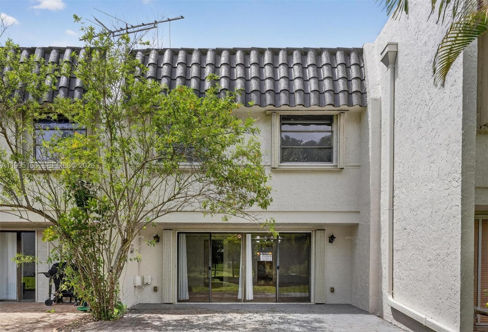 HILLTOP CONDO - Residential