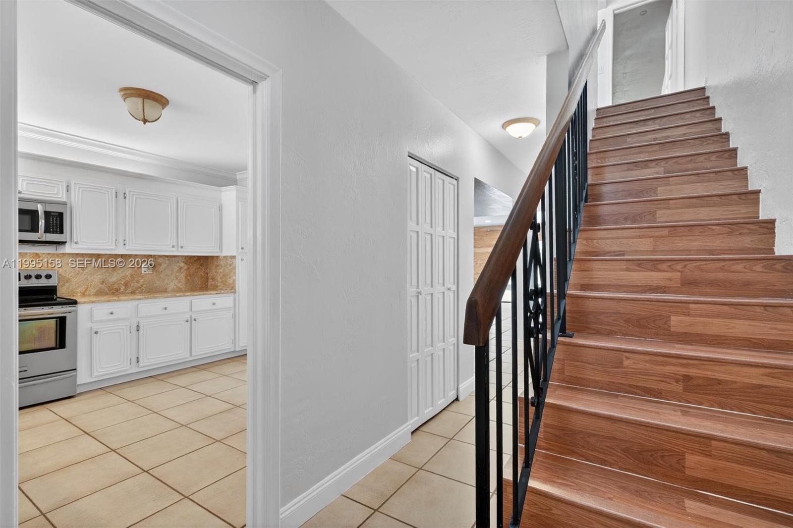 HILLTOP CONDO - Residential