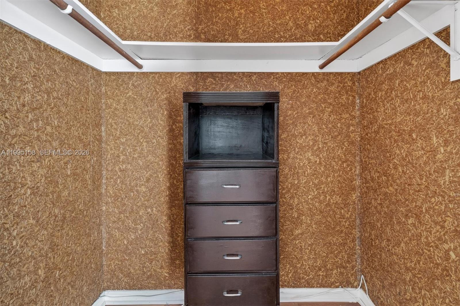 HILLTOP CONDO - Residential