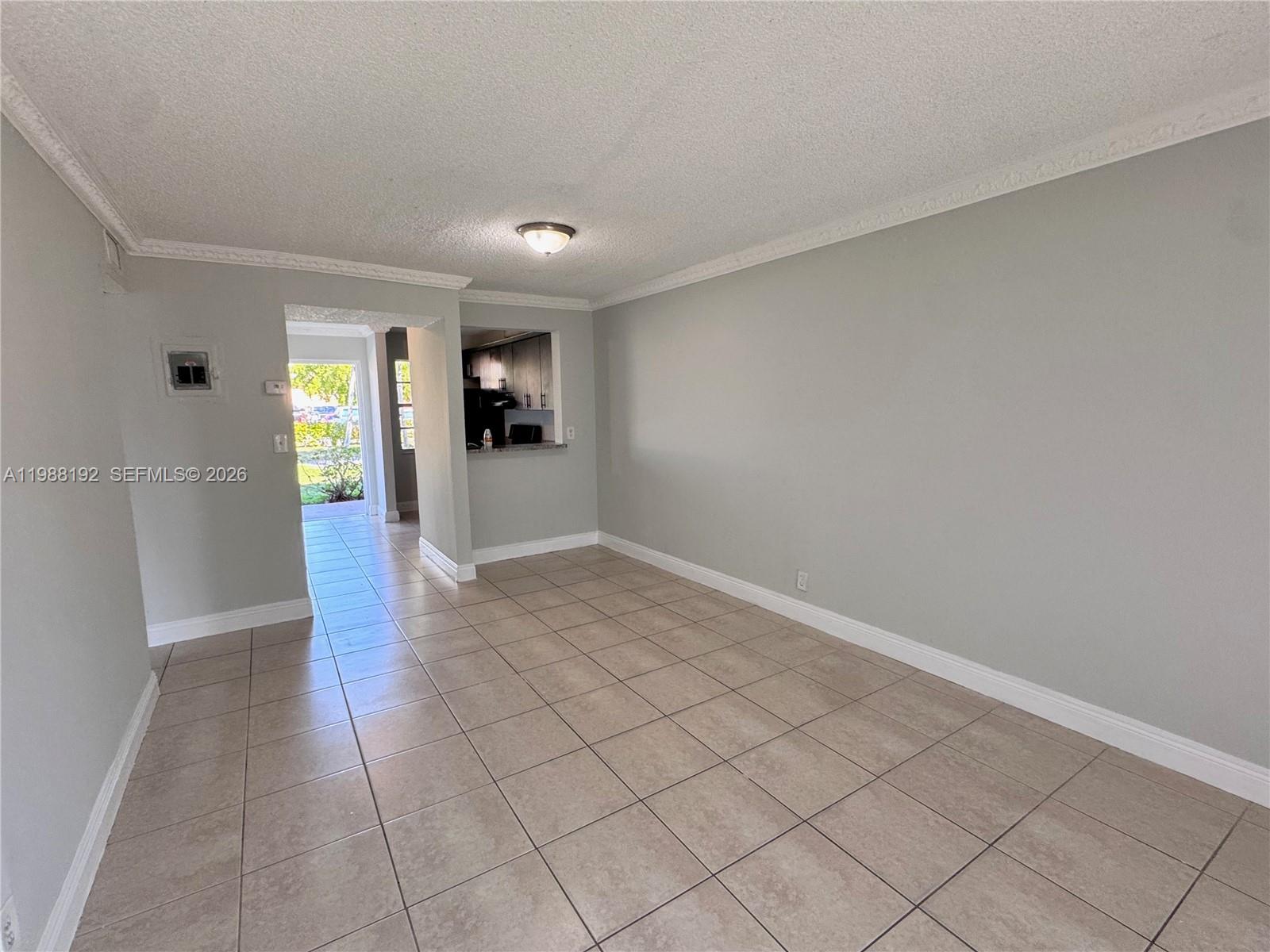 COURTS AT OAKLAND PARK - Residential Lease