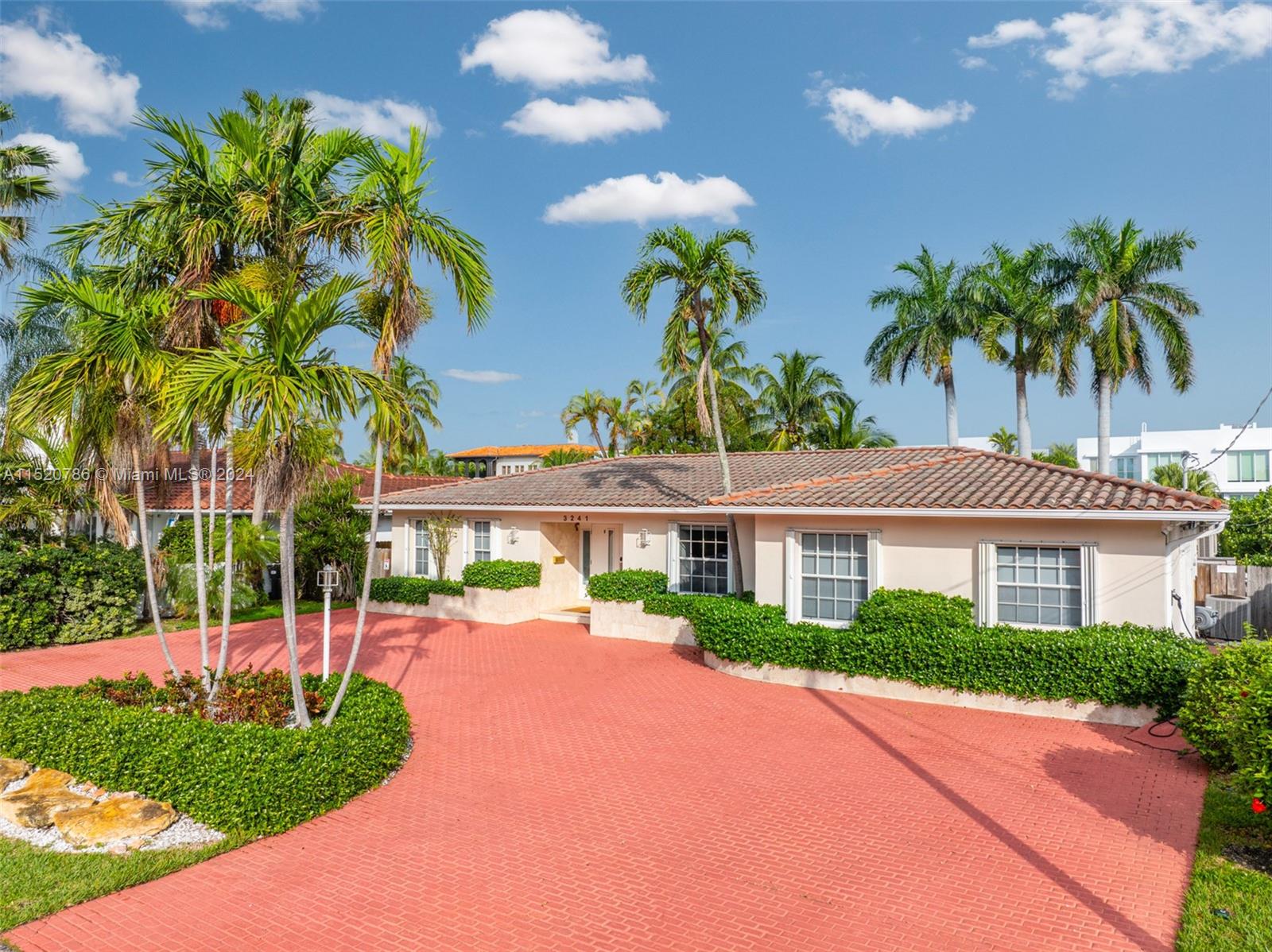 EASTERN SHORES 1ST ADDN - Residential