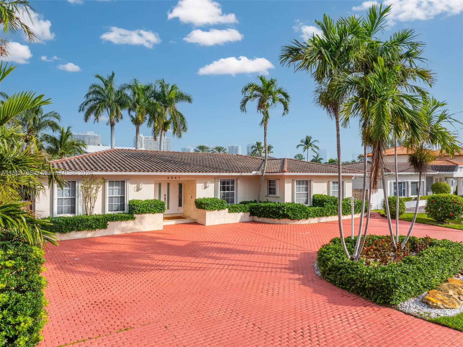 EASTERN SHORES 1ST ADDN - Residential