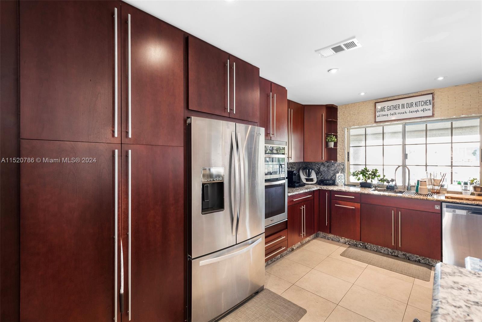 EASTERN SHORES 1ST ADDN - Residential