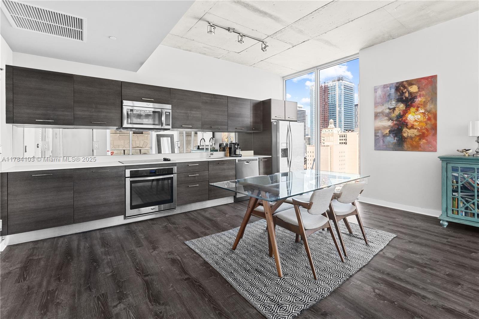 View photos, virtual tours, details... 151 SE 1st St 1402
