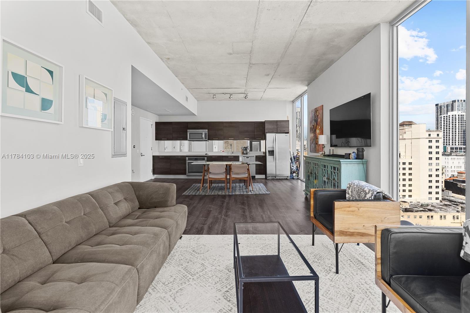 Property for Sale at 151 Se 1st St 1402, Miami, Broward County, Florida - Bedrooms: 1 
Bathrooms: 1  - $415,000