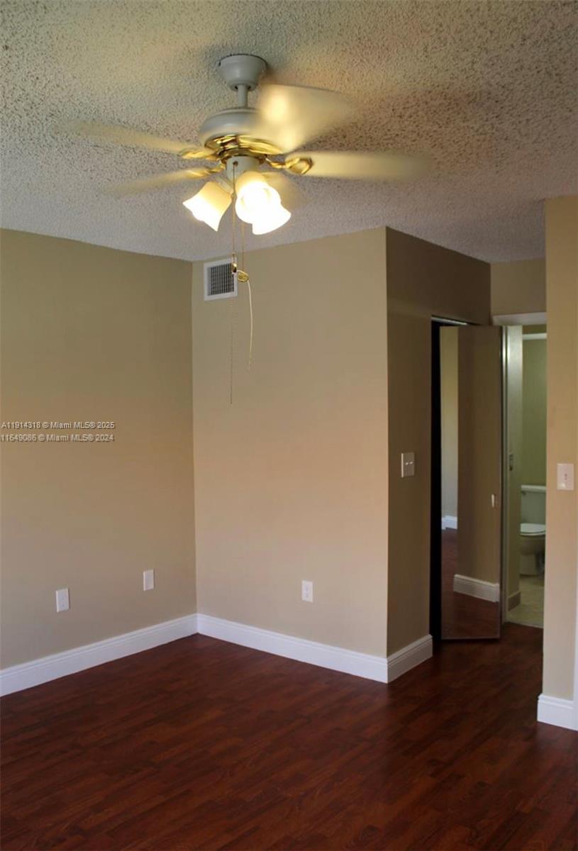 LAGUNA POINTE AT CALIF CL - Residential Lease