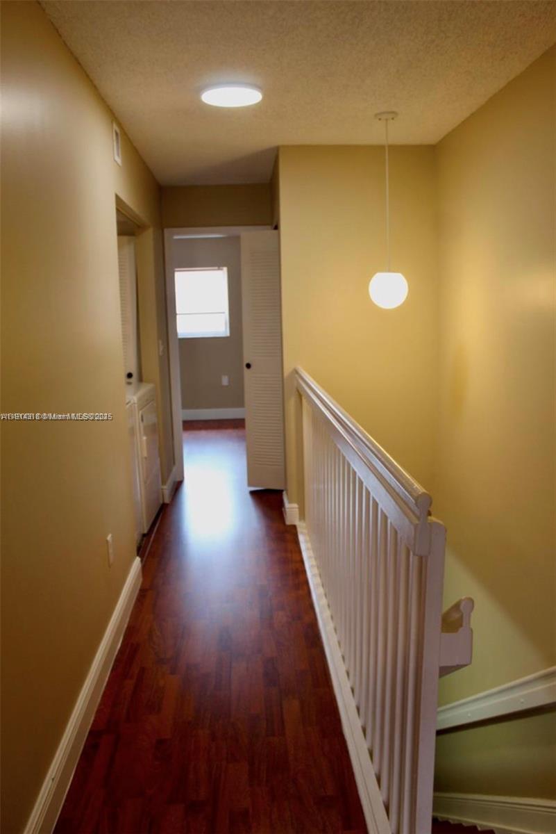 LAGUNA POINTE AT CALIF CL - Residential Lease