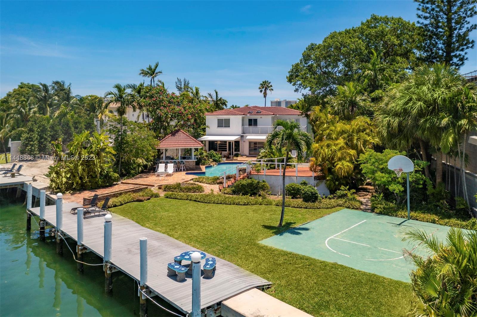 ALTOS DEL MAR NO 5 - Residential