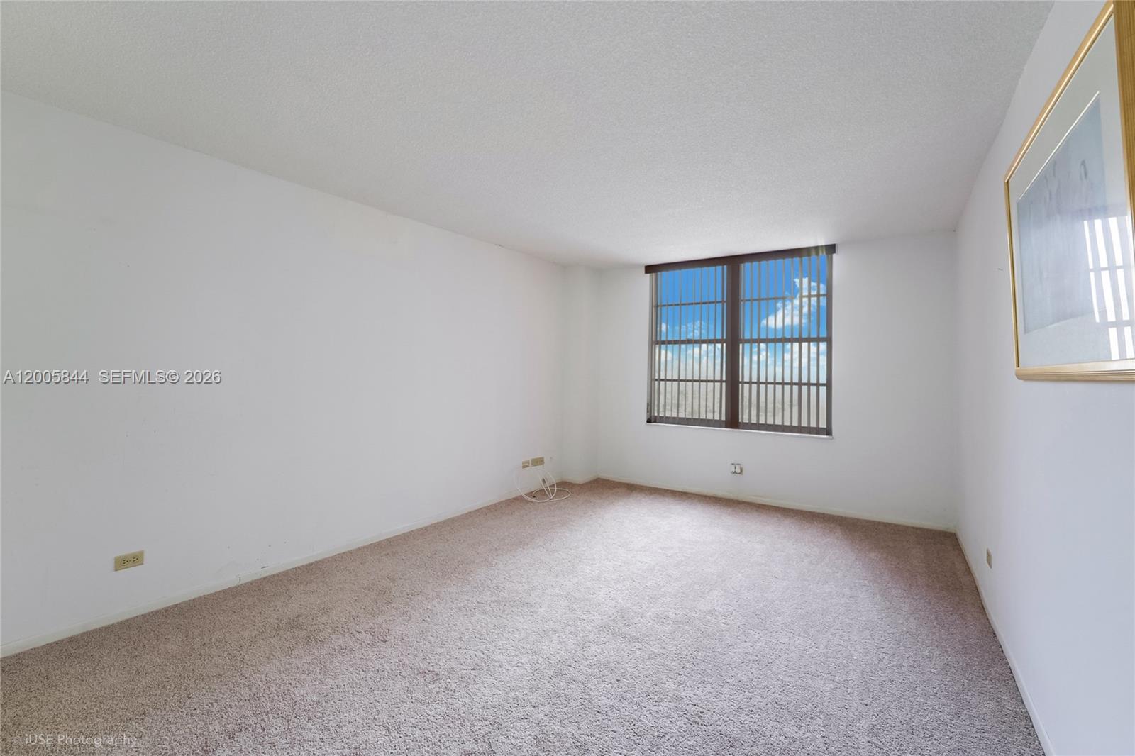 WINSTON TOWERS 400 CONDO - Residential