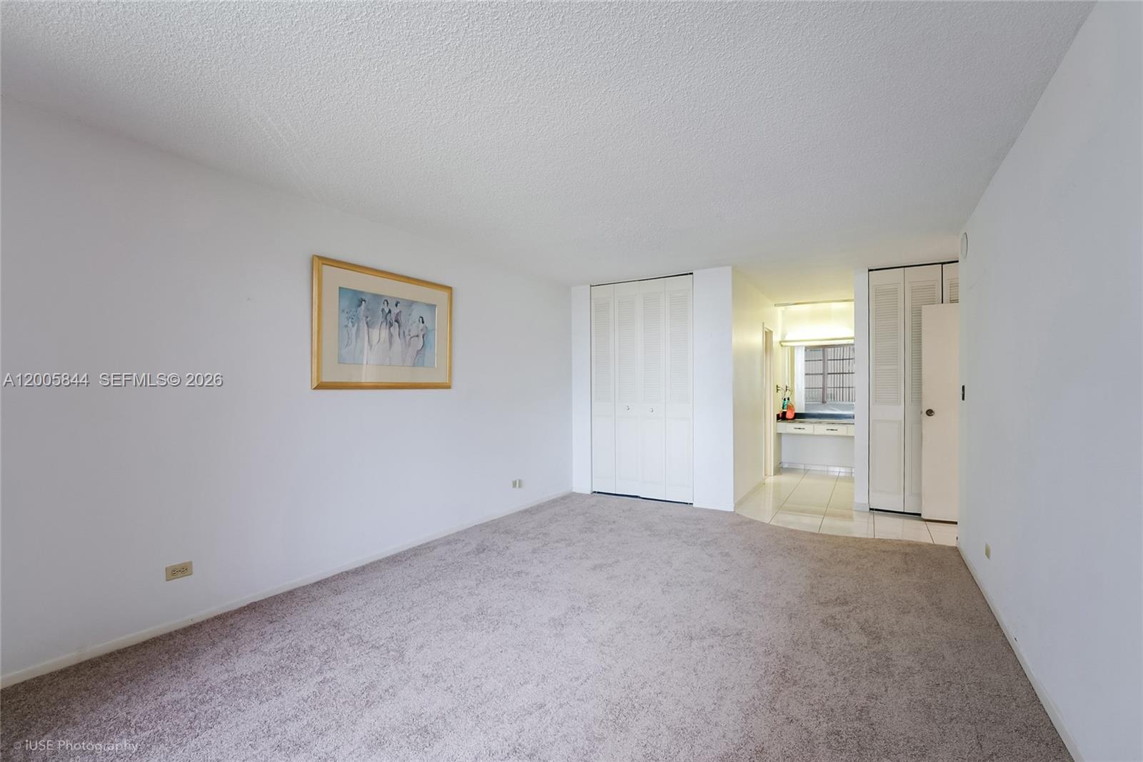 WINSTON TOWERS 400 CONDO - Residential
