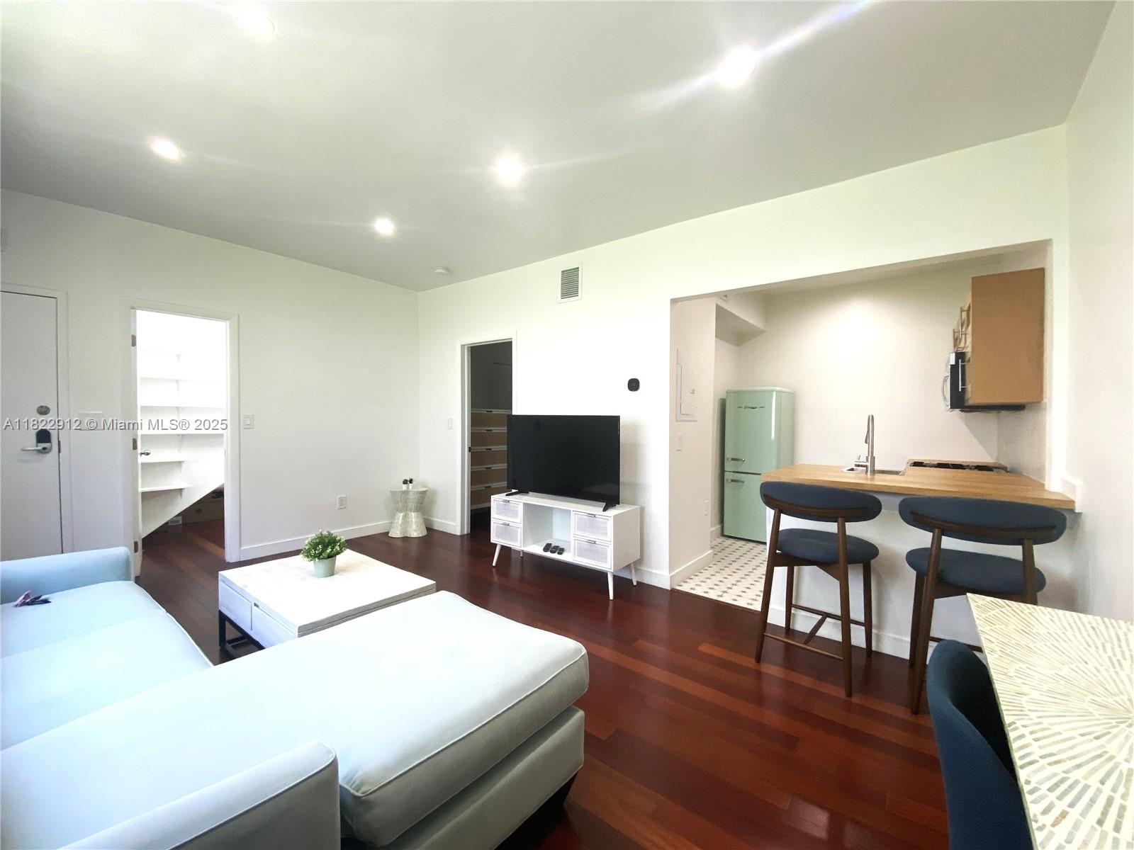 815 Euclid Ave 2