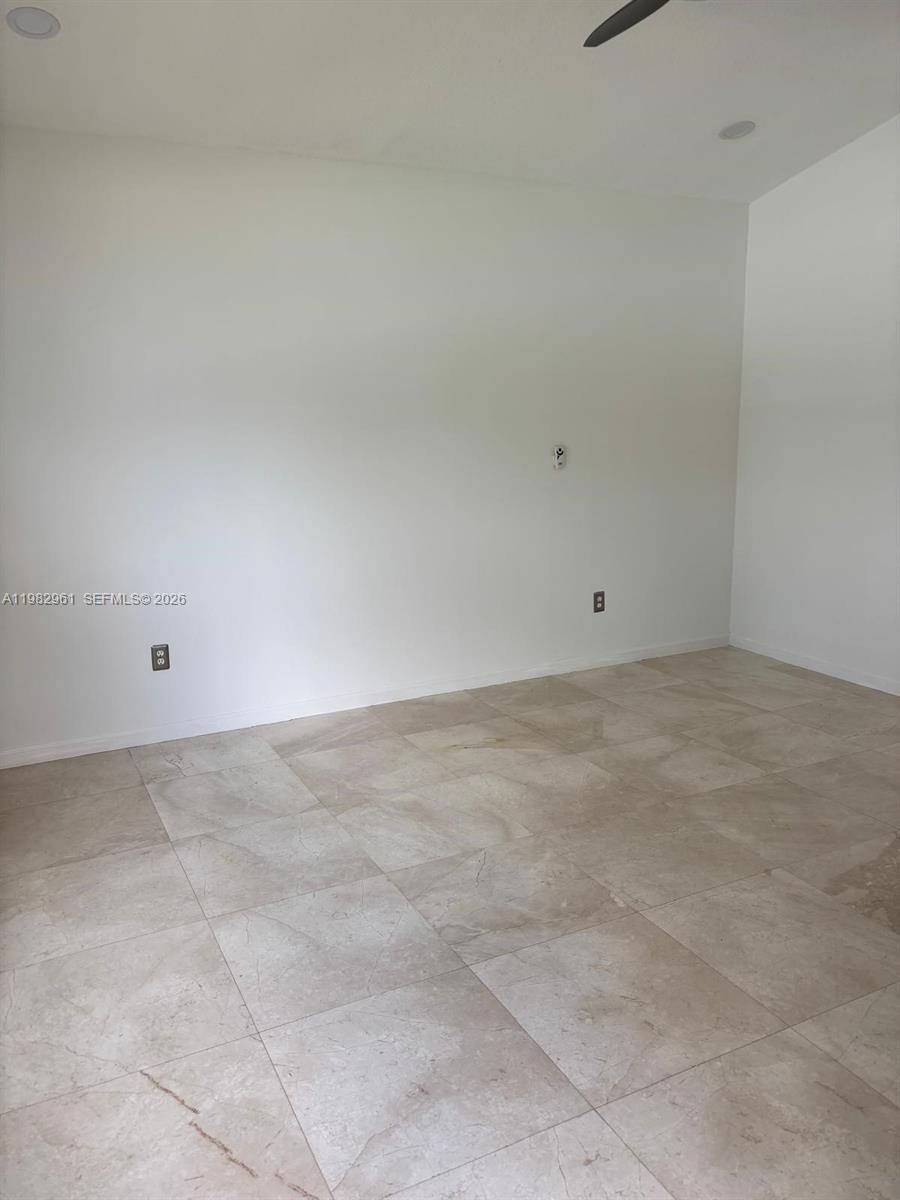 SUNSET LAKES PLAT TWO - Residential Lease