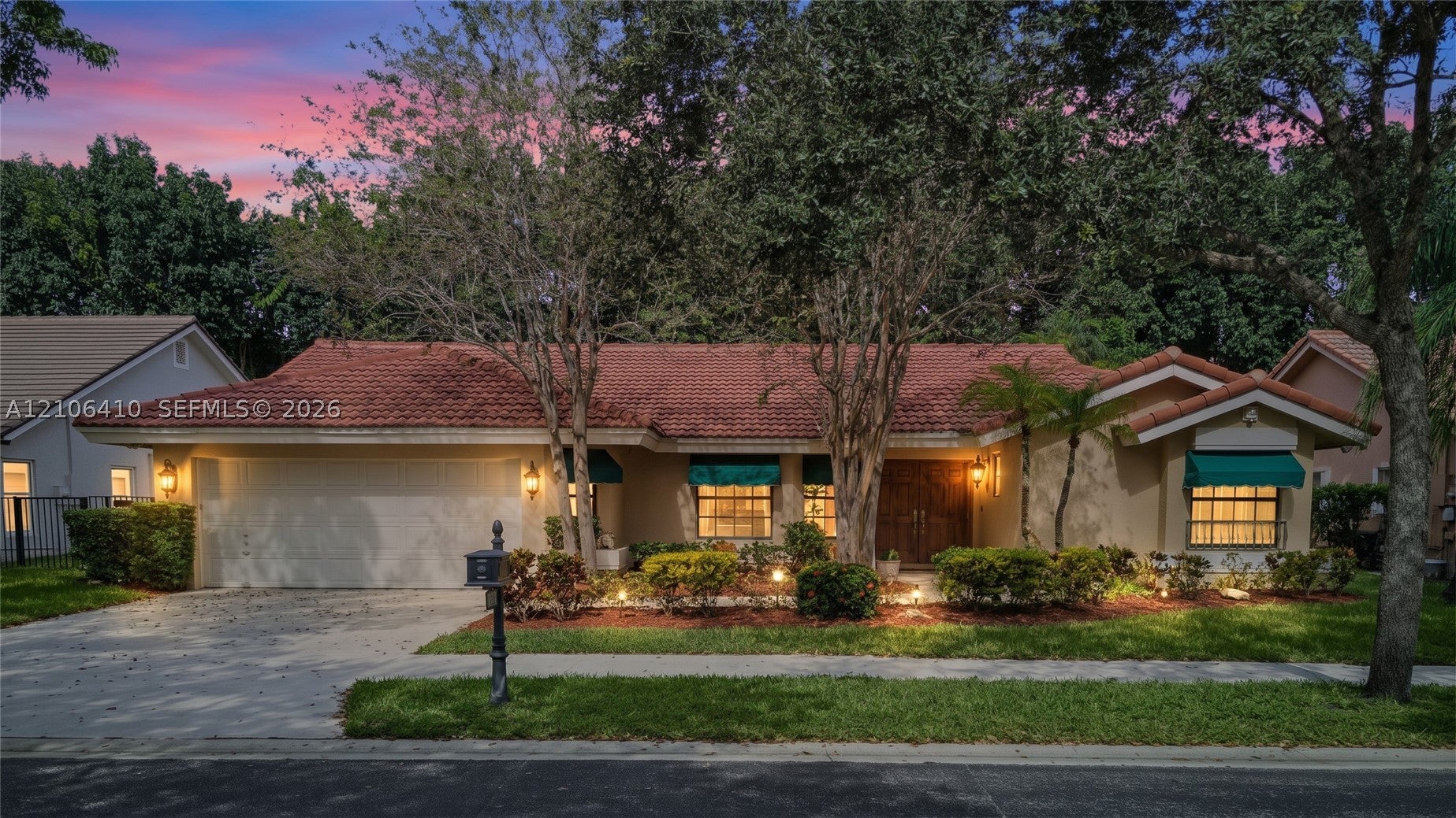 1725 Lakeshore Cir