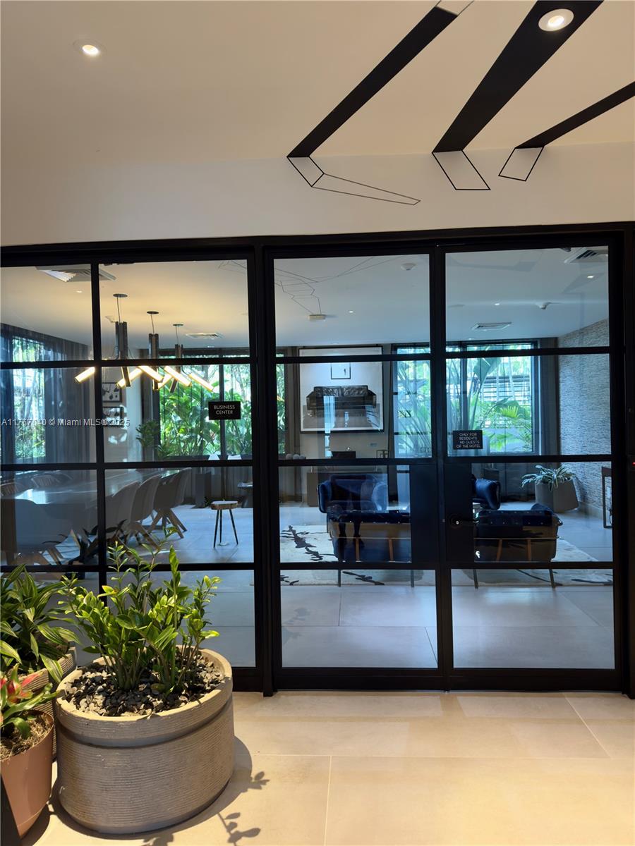 3401 MIDTOWN CONDO - Residential Lease