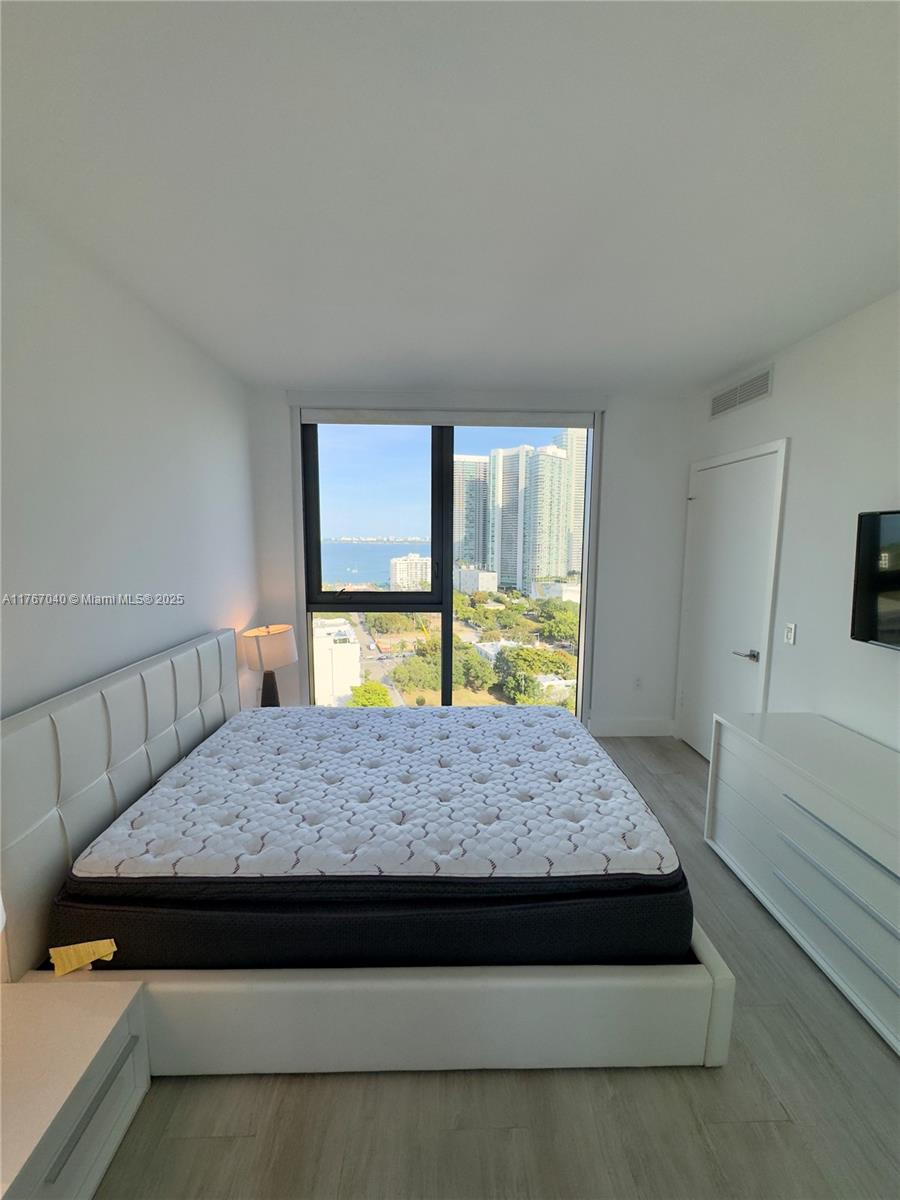 3401 MIDTOWN CONDO - Residential Lease
