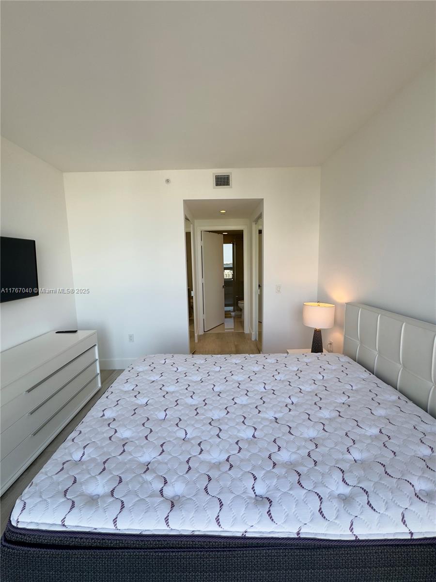 3401 MIDTOWN CONDO - Residential Lease