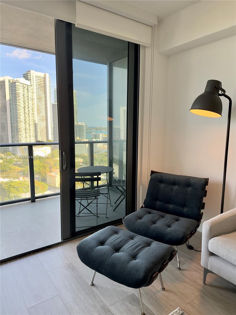 3401 MIDTOWN CONDO - Residential Lease