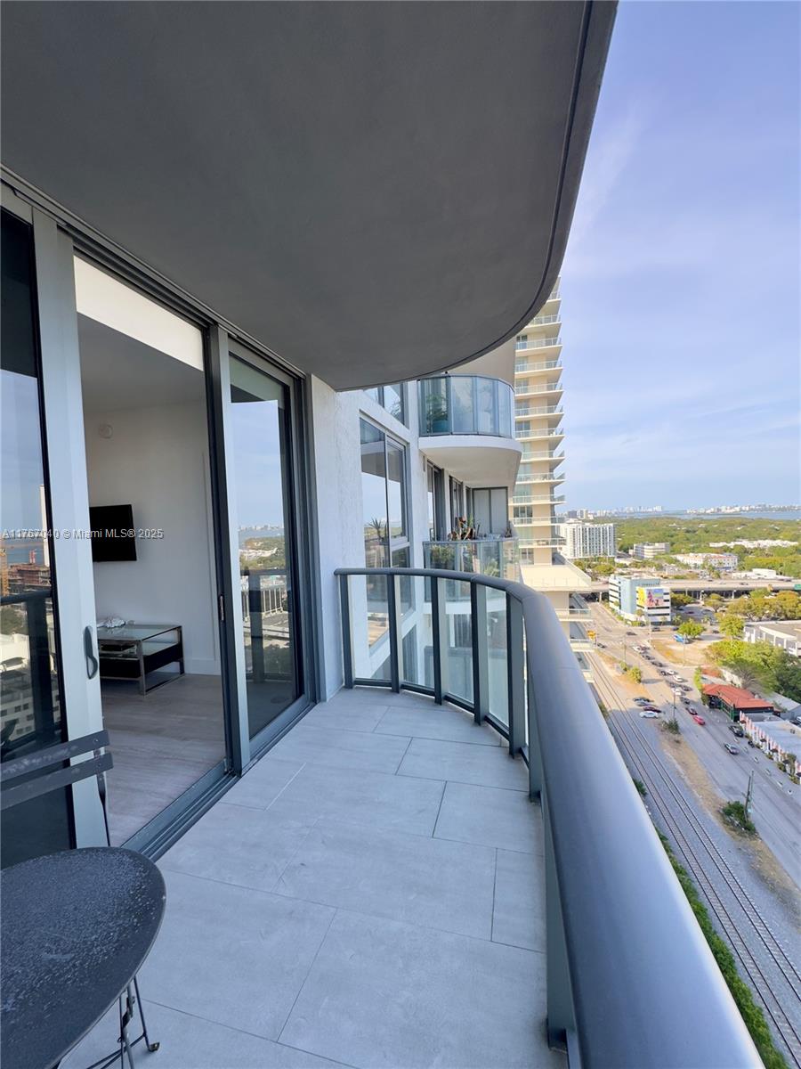 3401 MIDTOWN CONDO - Residential Lease