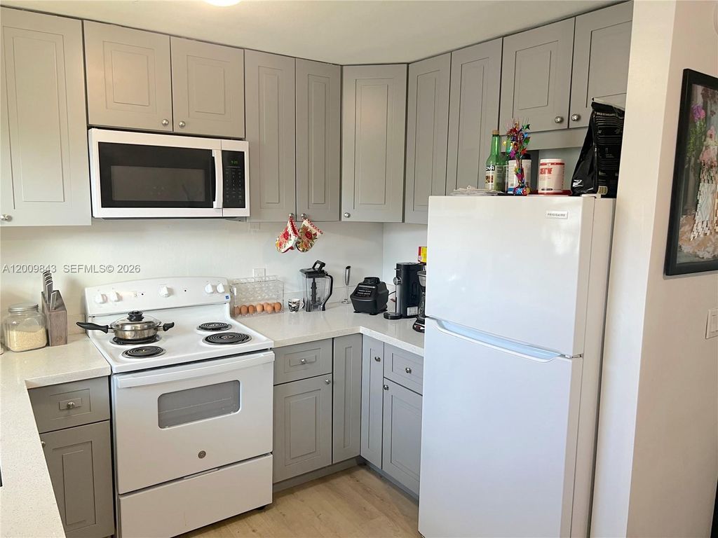 Photo of 5218 SW 91st Ave #4, Cooper City, FL 33328 (MLS # A12009843)