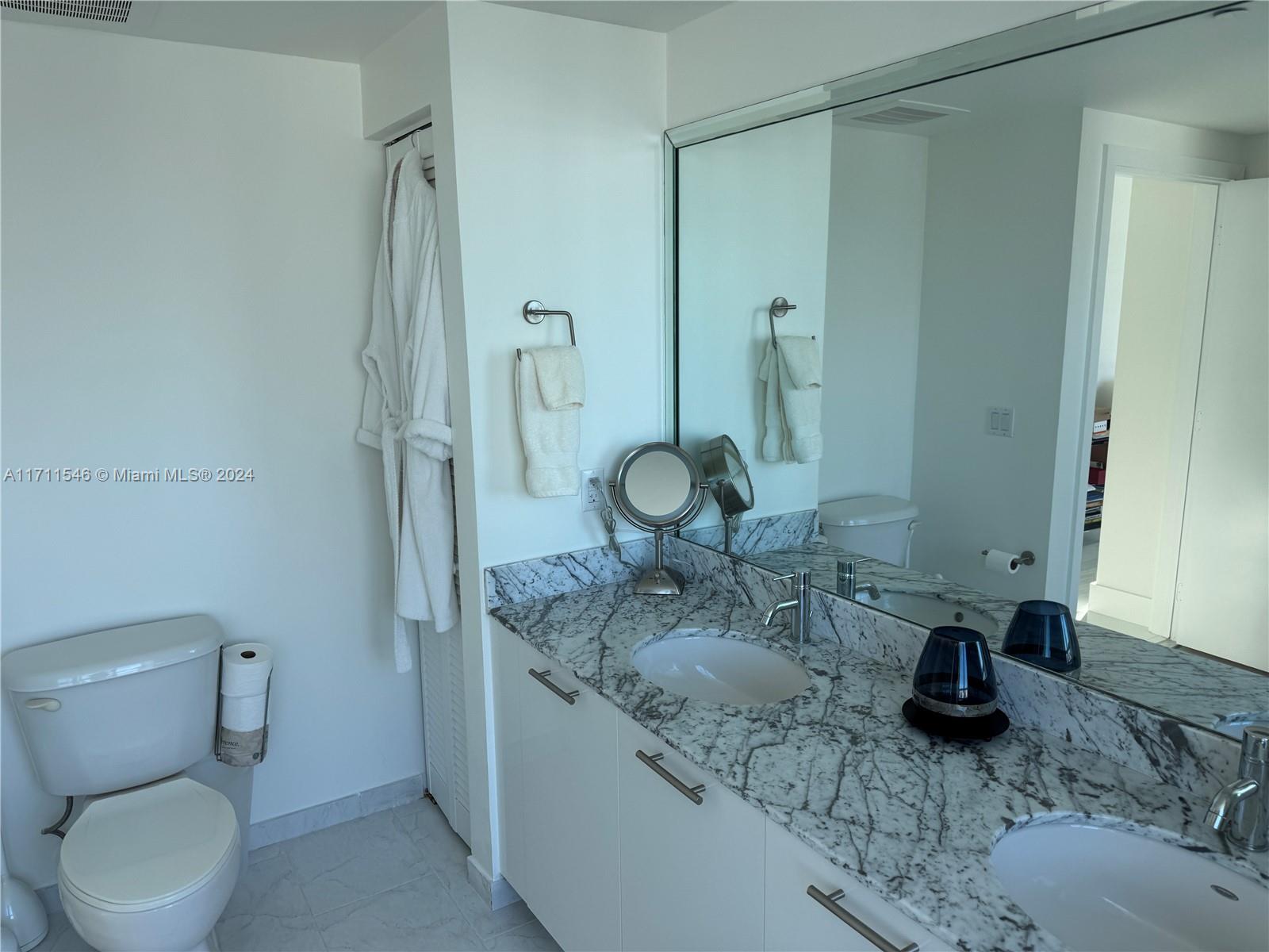 THE PLAZA 851 BRICKELL CO - Residential