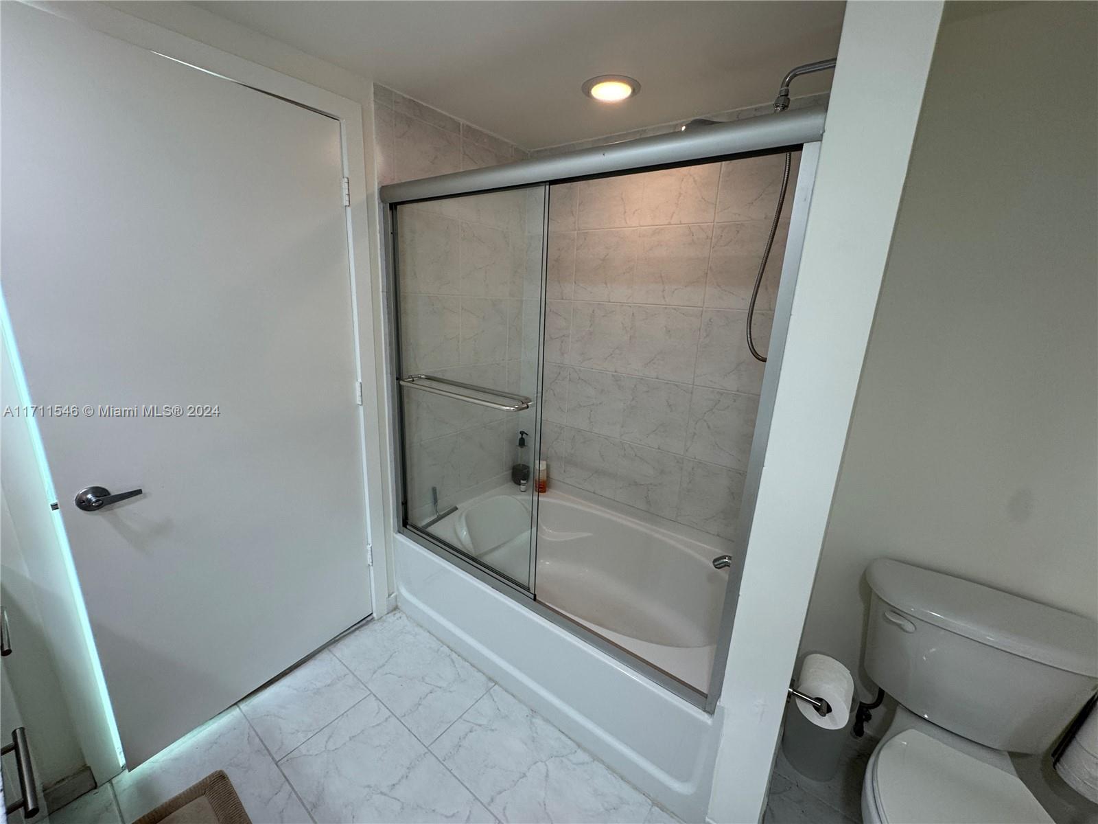THE PLAZA 851 BRICKELL CO - Residential