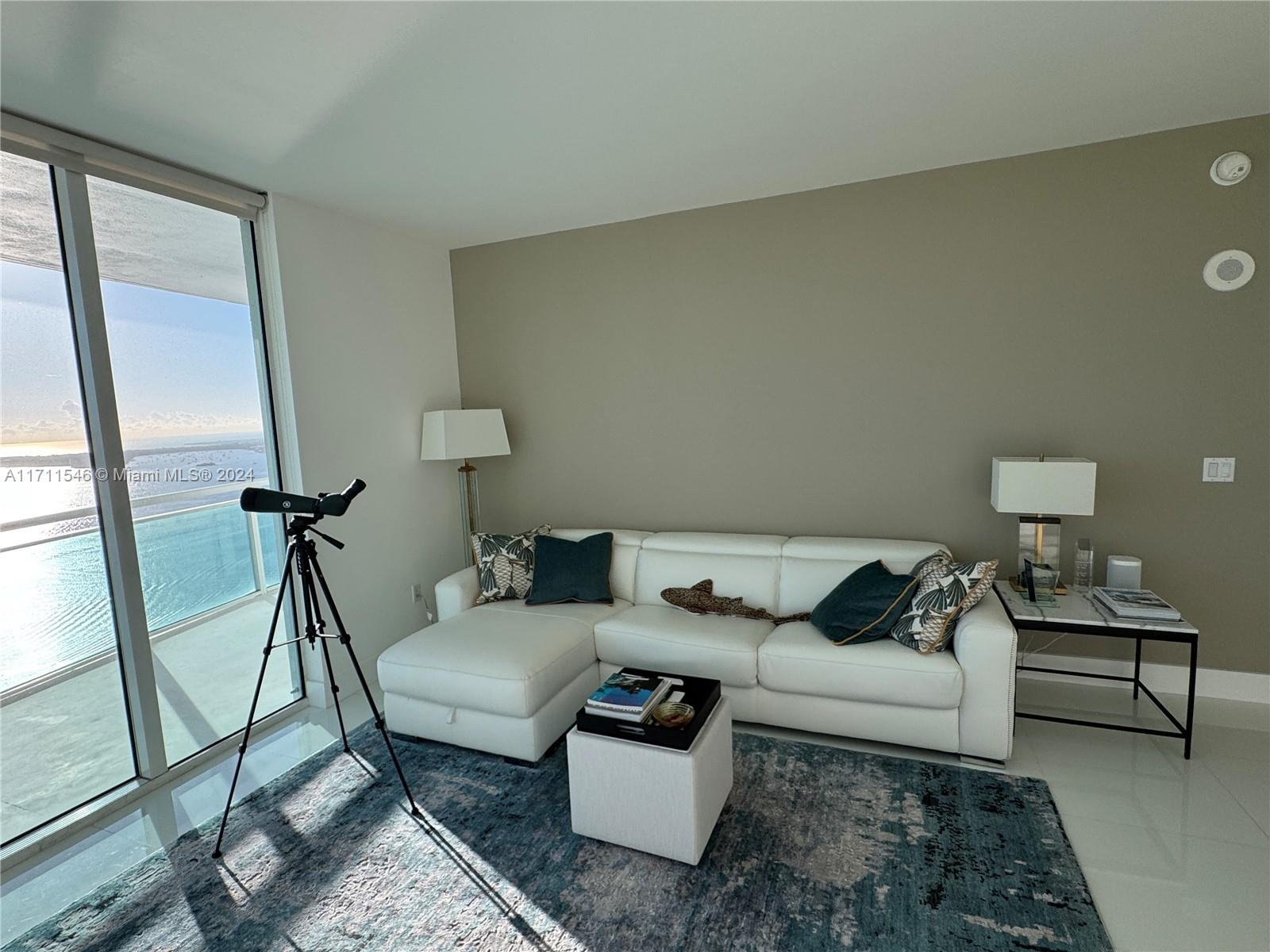 THE PLAZA 851 BRICKELL CO - Residential