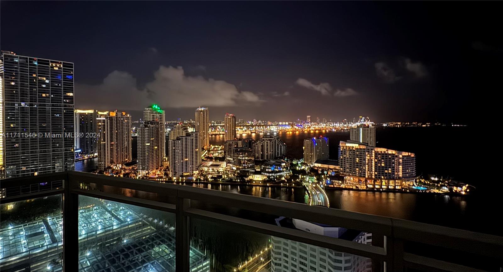 THE PLAZA 851 BRICKELL CO - Residential